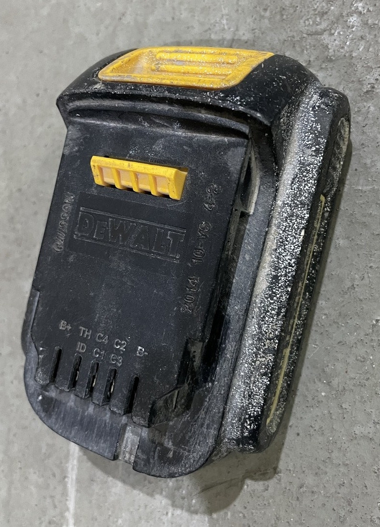 Акумулятор DeWALT DCB141 14.4В 1.5Ач на запчастини