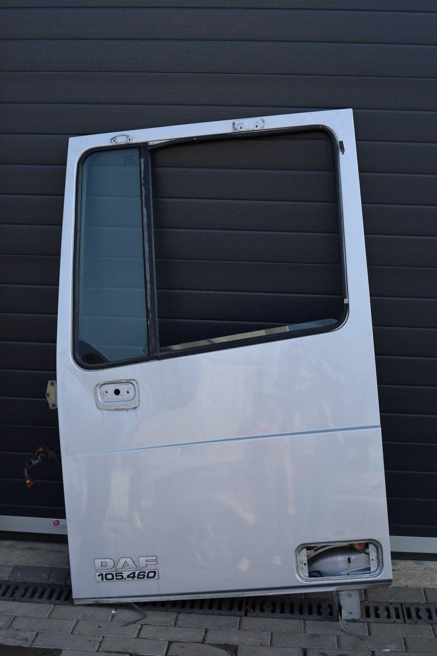 Двері L б/в DAF XF 105 (1676218) оригінал, 1200х1780х1800 мм