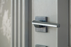 Фурнітура для дверей