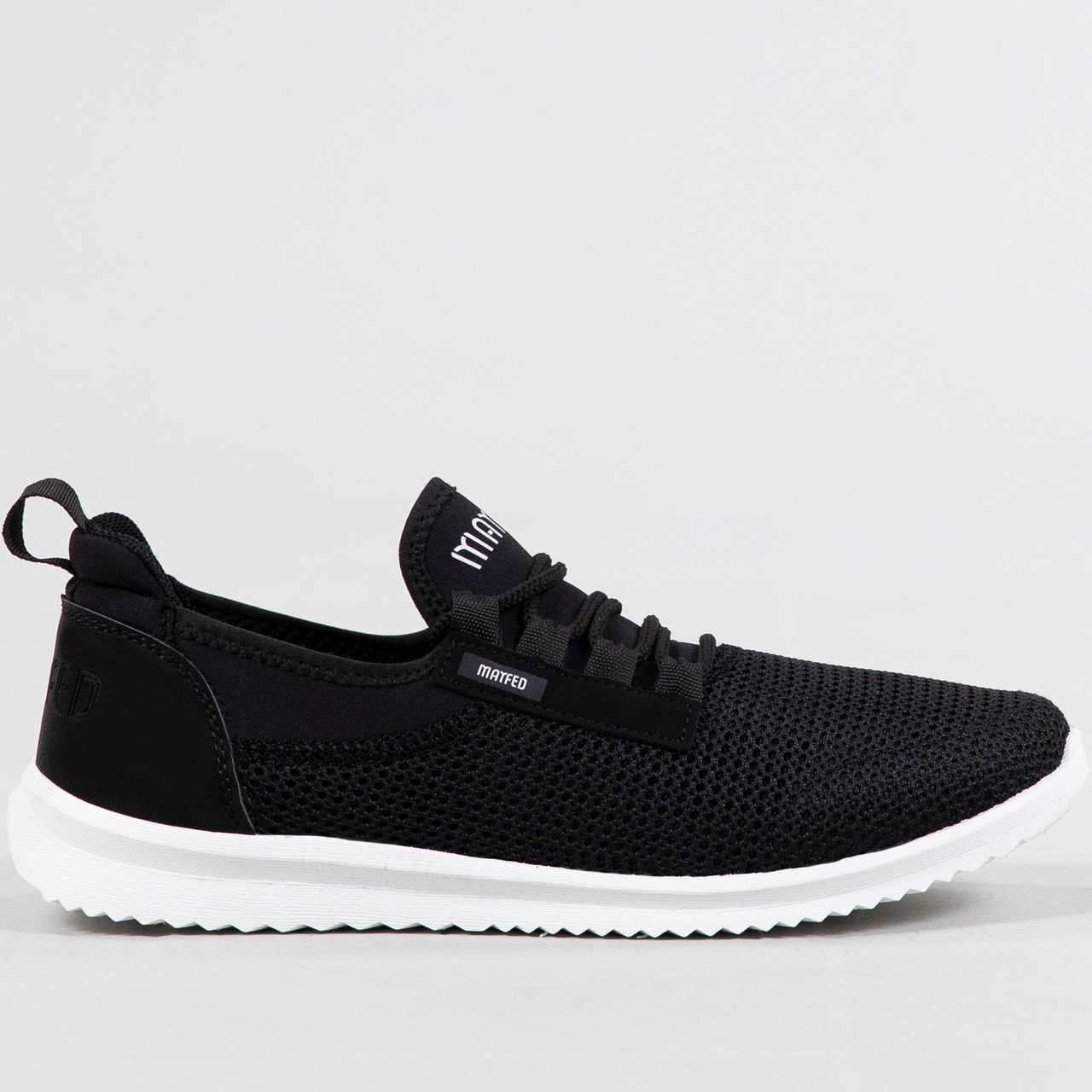 Кросівки чоловічі чорні з білою підошвою (3924 б)