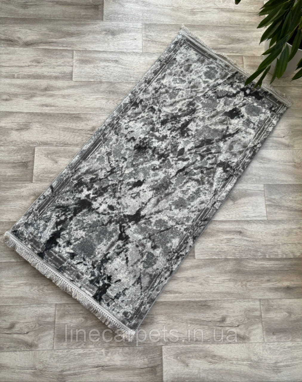 Сучасний килим LEVADO 09039A D.GREY/L.GREY