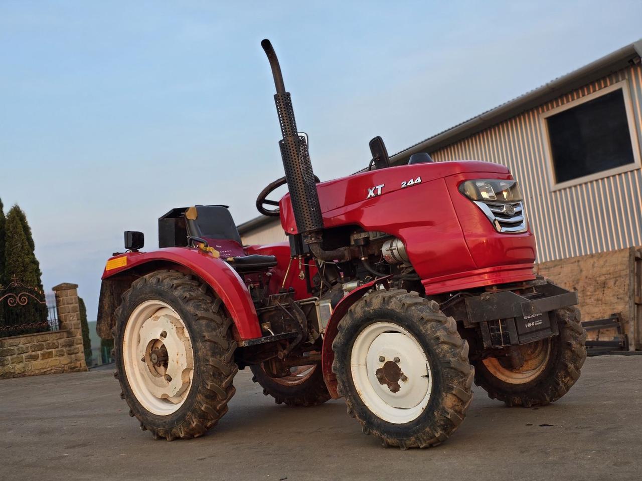 Вживаний мінітрактор Сінтай 244, Xingtai 244 із коробкою 4+1х2, редукторним мостом, вага 1350 кг, стан нового