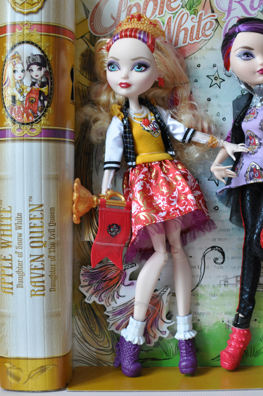 Ever After High School Spirit Apple White and Raven Queen Doll (2