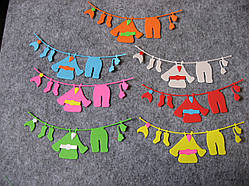 Вирубка з картону. Одяг на мотузочку, 45х115 мм