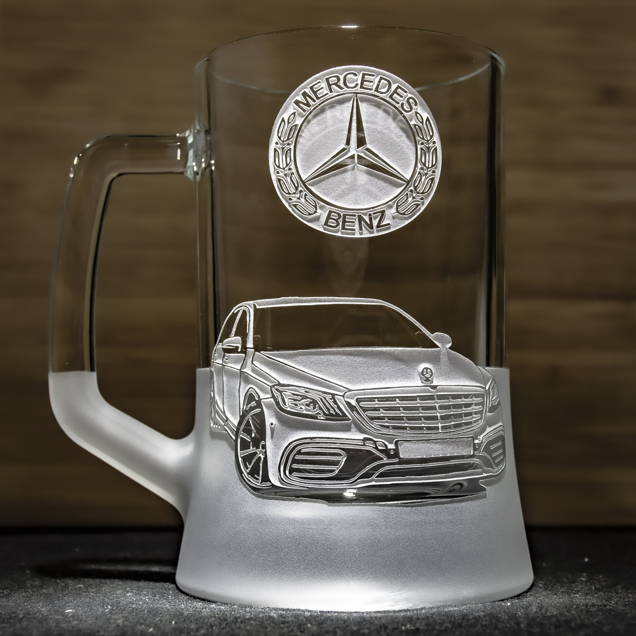 Пивний келих з гравіюванням фото автомобіля Merсedes S-class - подарунок для водія та автомобіліста