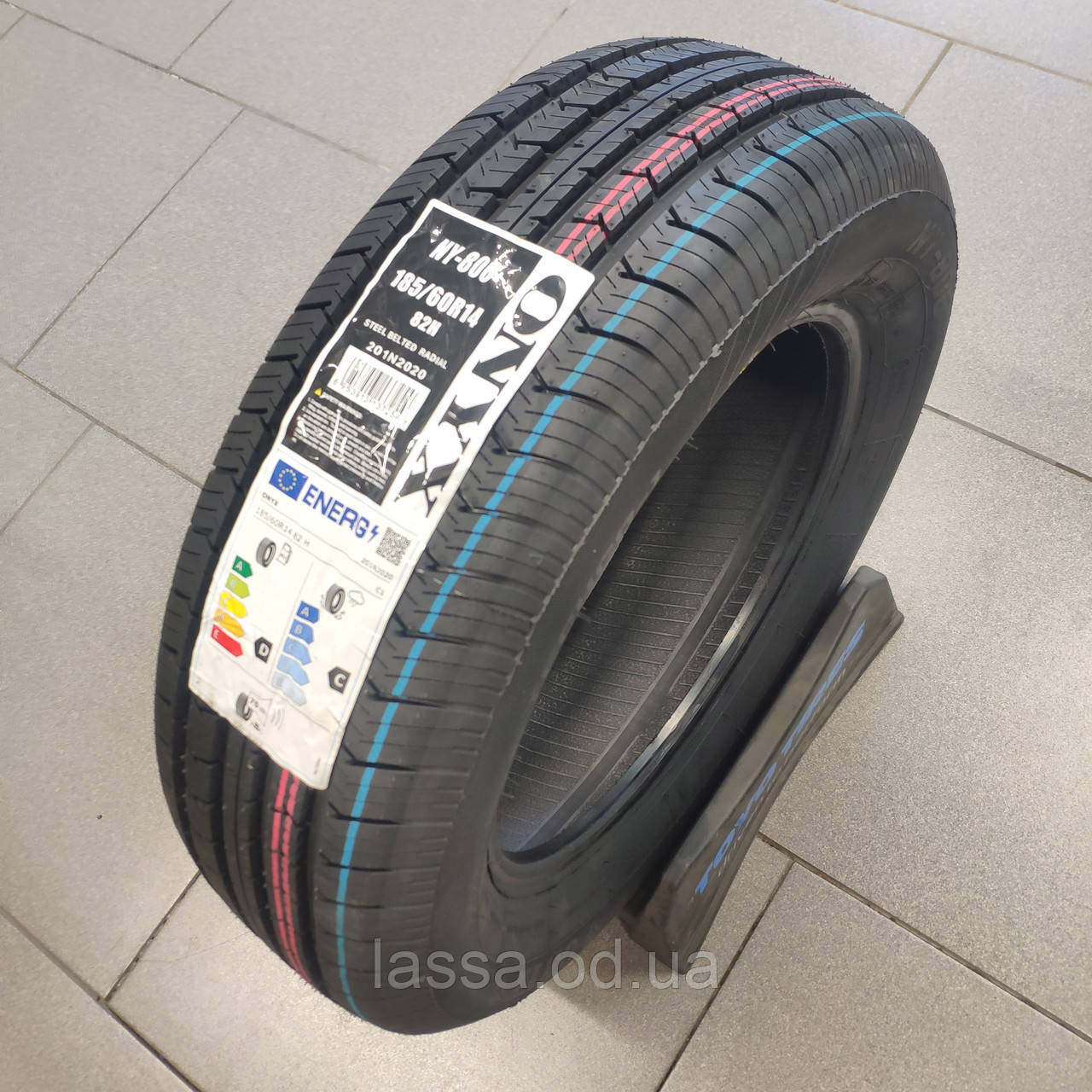 Літня шина Onyx NY-806 185 / 60 R 14 82H