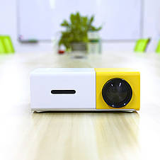 Портативний міні проектор з динаміками LED Projector YG300 кишеньковий проектор (626), фото 3