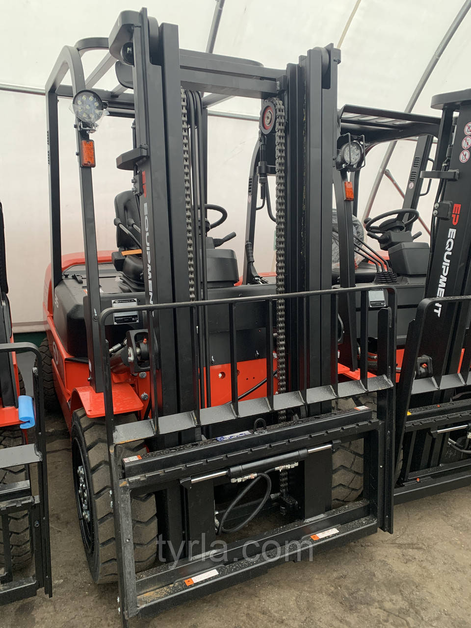 Вилковий навантажувач EP EQUIPMENT CPCD35T8 3.0m