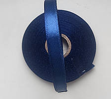 Стрічка атласна. Колір — темно-синій (синя ніч). Ширина — 0,6 см, довжина — 23 м