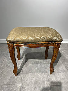 Пуф класичний у стилі барокко  48х35х47 см Луїс