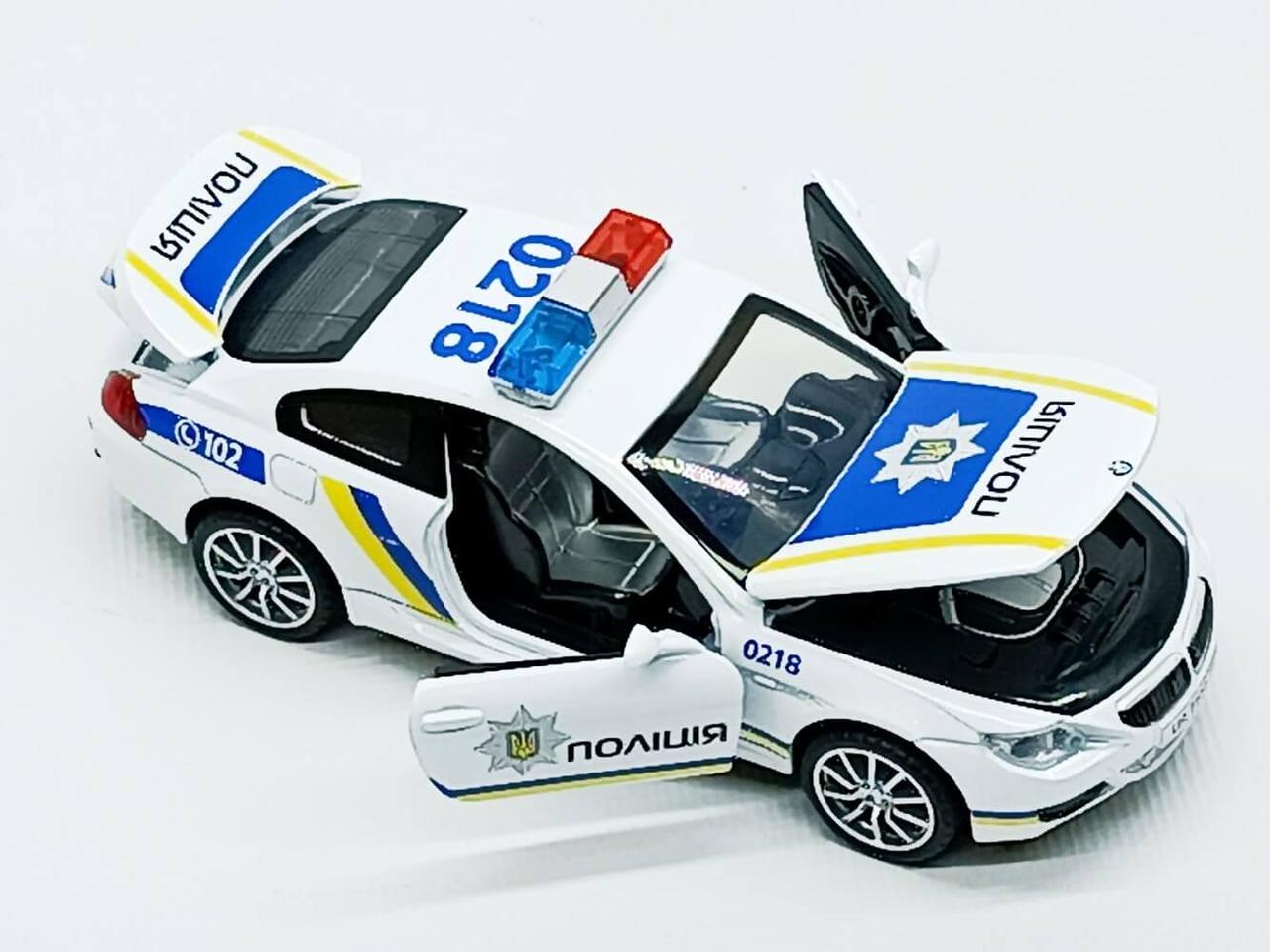 Поліцейська машина BMW M8 з ефектами світла і звуку, (15 см)