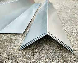 Коник оцинкований на дах, Планка конькова .