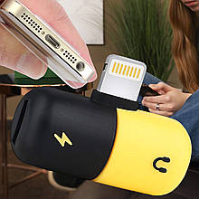 Двосторонній перехідник-розгалужувач для айфона, зарядки і навушників 2в1 Lighting Splitter (206)