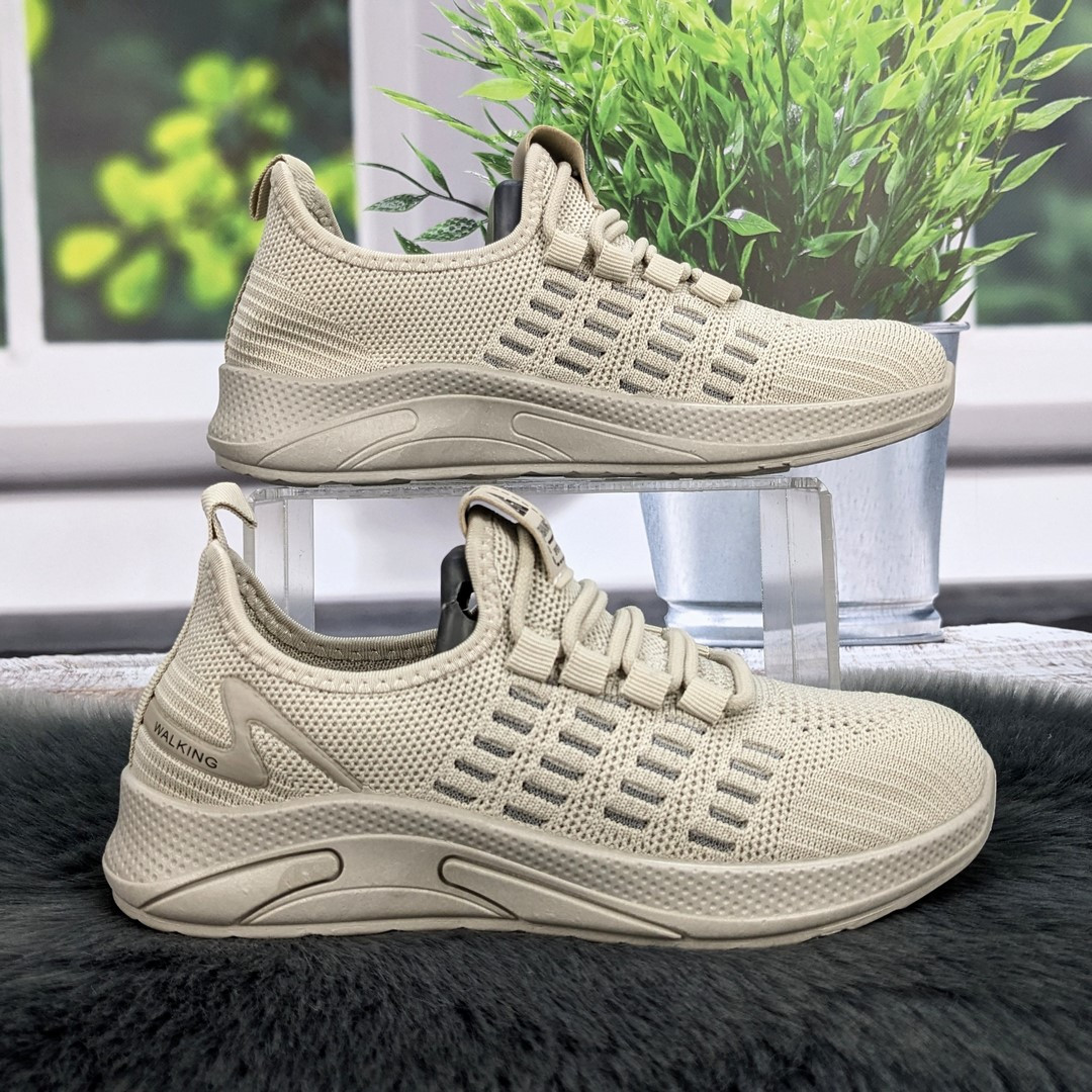 Кросівки жіночі GIPANIS молочні текстильні 4837