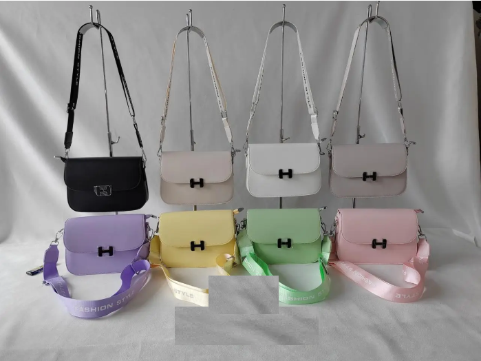 Сумка жіноча крос-боді прямокутна 22*14,5 см із клапаном зі штучної шкіри Zhenya, фото 1