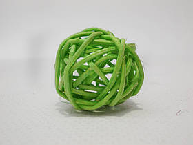 Куля плетена з ротанга 3 см зелена