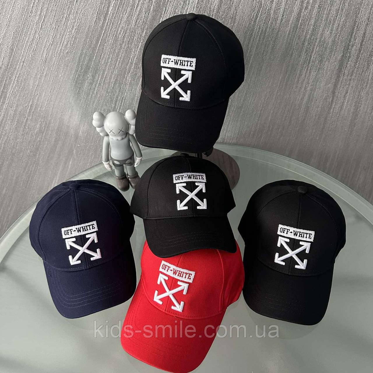 Кепки підліткові (54-57 розмір)