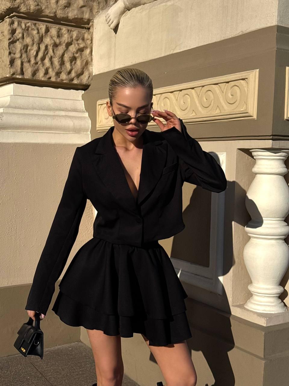 Ідеальний жіночий базовий ефектний прогулянковий костюм укорочений піджак і міні-спідниця сонце-кліш, фото 1