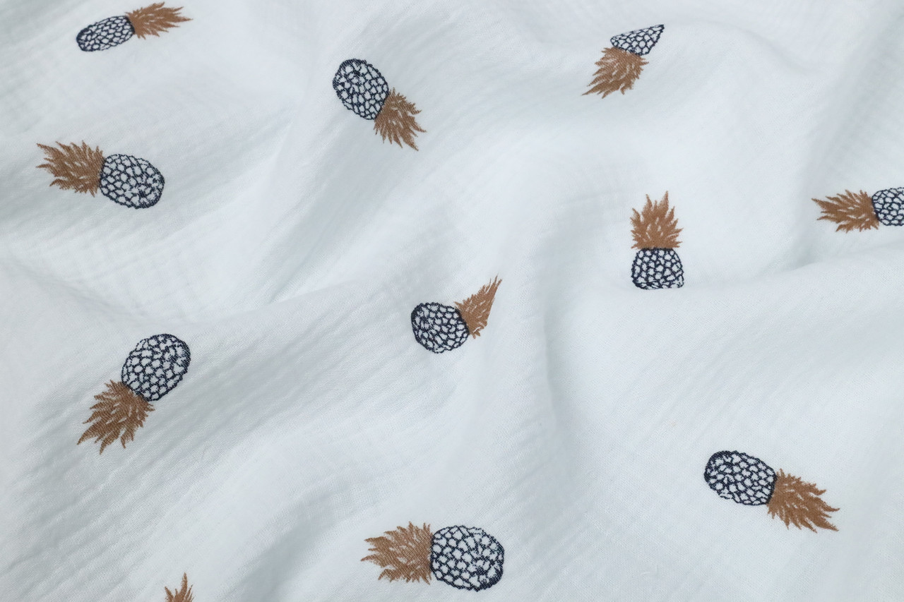 Муслін жатка Ананаси на блакитному 135 см