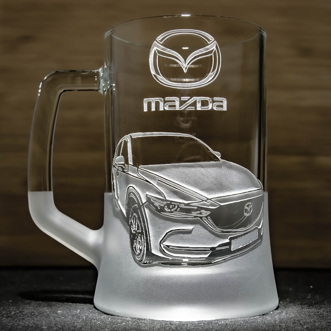 Бокал для пива з гравіюванням фото автомобіля Mazda CX-5 Мазда