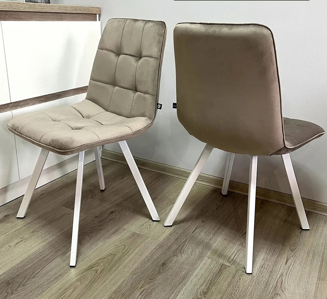 Стілець м'який на металевих ніжках  Джем Jm  моко, колір ніжок на вибір