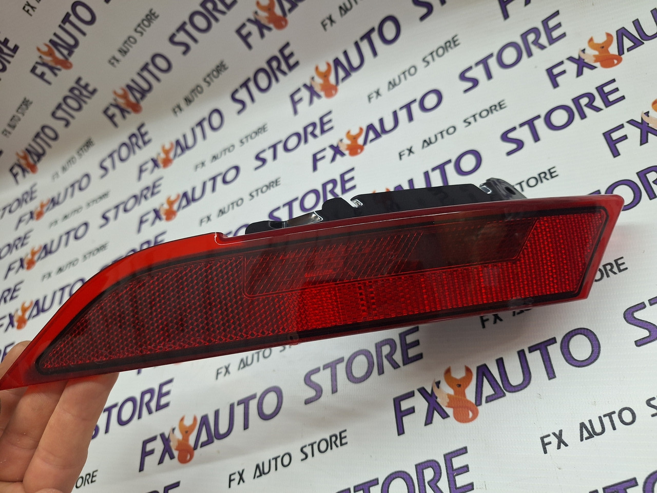 Катафот Ліхтар ЛІВИЙ в задній бампер відбивач Land Rover DISCOVERY 5 2016-2023 LR082084 LR163160