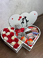 Набор для женщин девушек конфеты в коробке Універсальний бокс серце подвійний + ведмедик і мильні рози