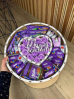 Подарунковий бокс із цукерками Солодкий бокс із цукерок подарунок з мило трояндами 17 шт.