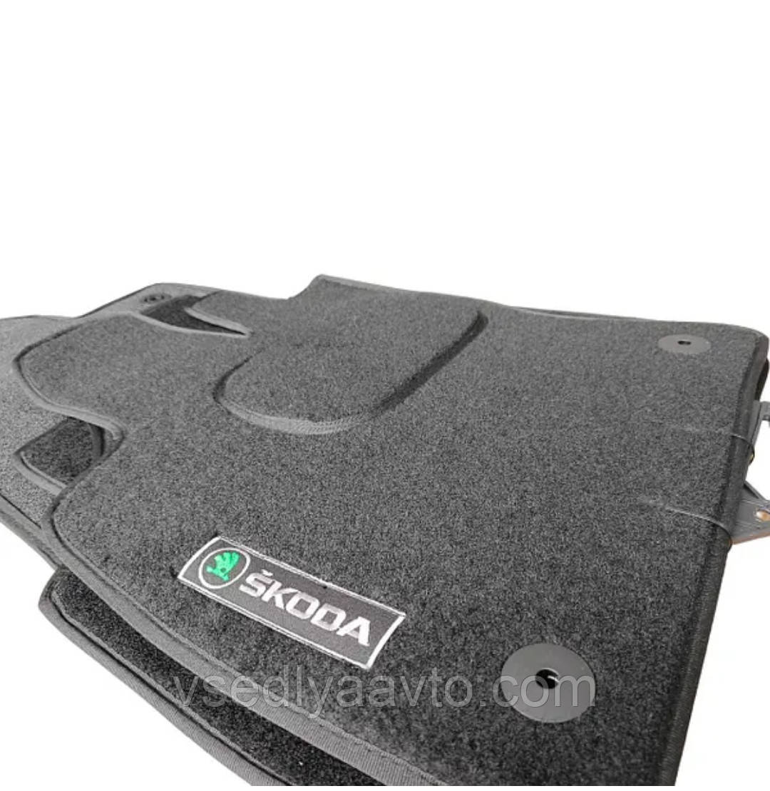 Водійський ворсовий килимок SKODA SuperB з 2015-2019 рр .., фото 1
