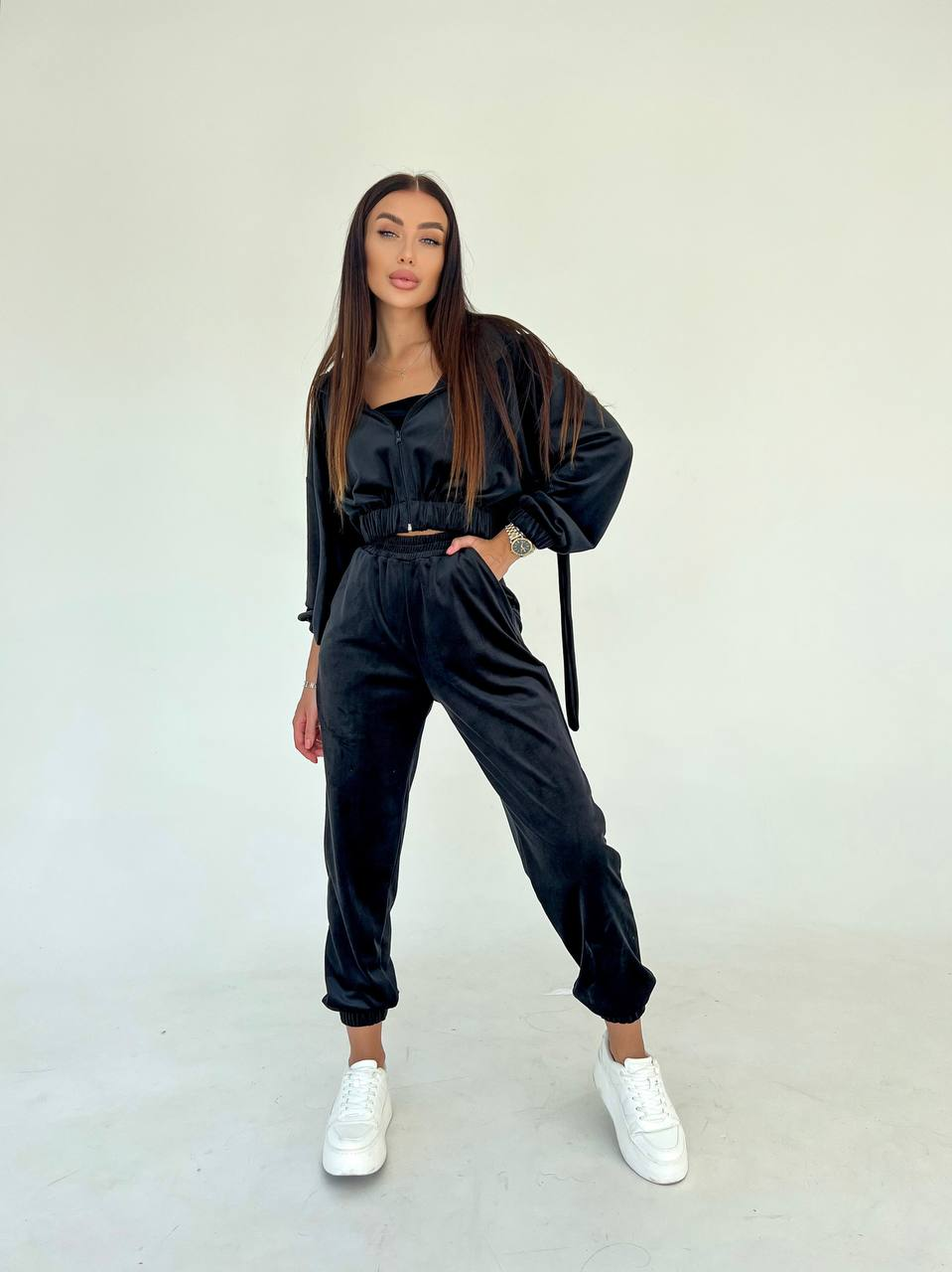 Стильний велюровий спортивний костюм бордового кольору – комфорт та елегантність в одному образі, фото 1