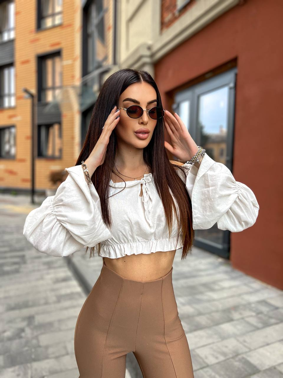 Базовий топ із натуральної тканини – стиль та універсальність у кожному образі, фото 1