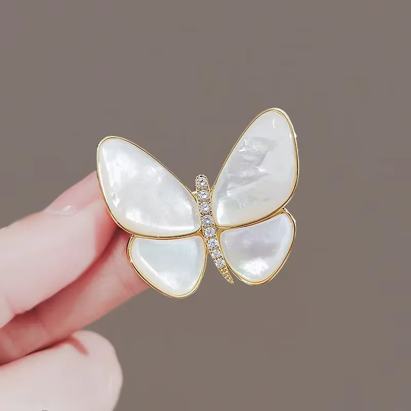 Шикарна брошка метелик Butterfly у вигляді милого метелика