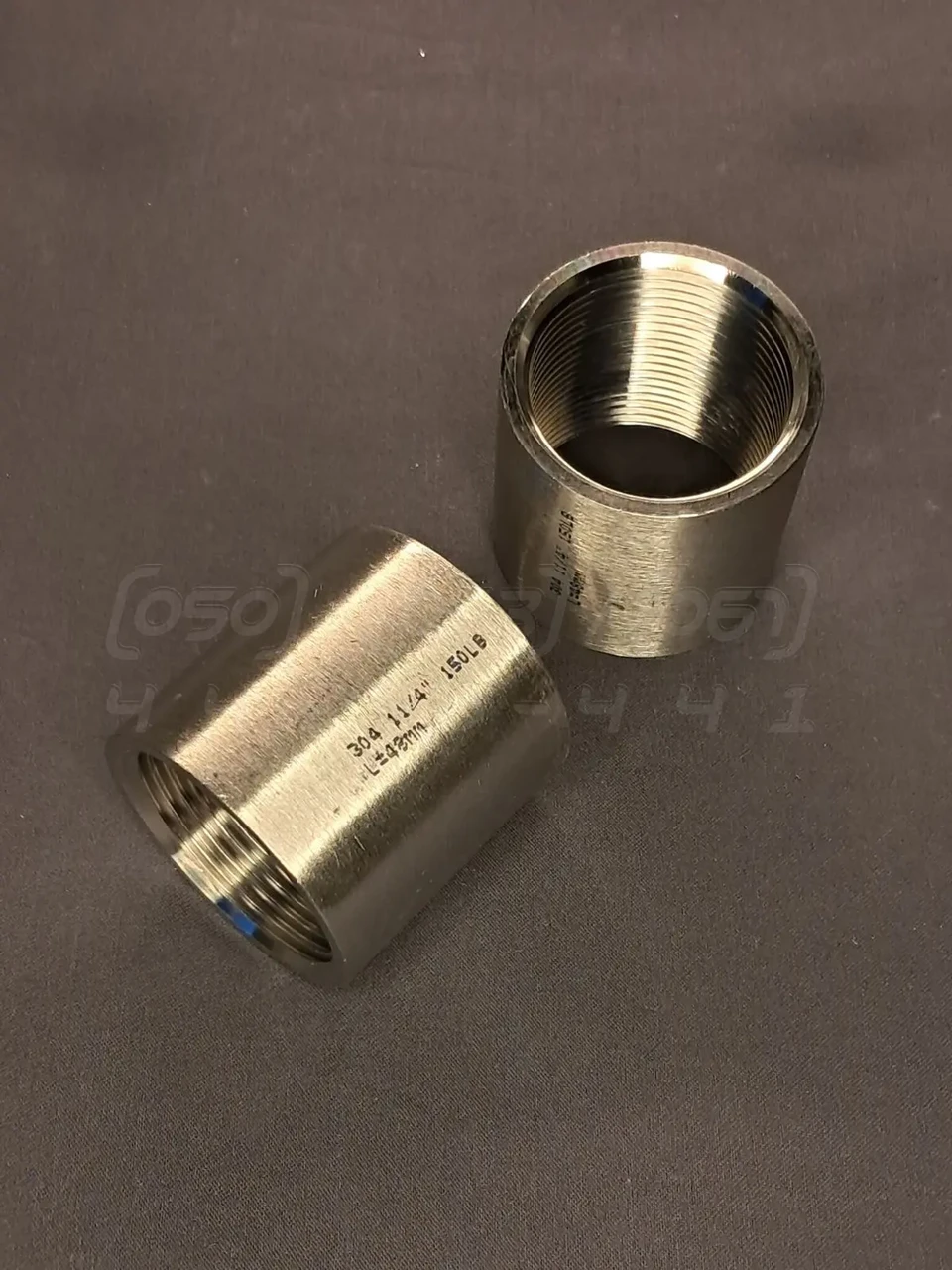 Муфта пряма різьбова Ду 32 (1"1/4) з нержавіючої сталі AISI304, повністю прорізана