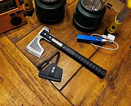 Туристична сокира SOG Camp Axe | Легкий та компактний похідний топірець зі сталевим клинком 2Cr13, армованим руків'ям і чохлом, фото 4