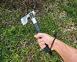Туристична сокира SOG Camp Axe | Легкий та компактний похідний топірець зі сталевим клинком 2Cr13, армованим руків'ям і чохлом, фото 6