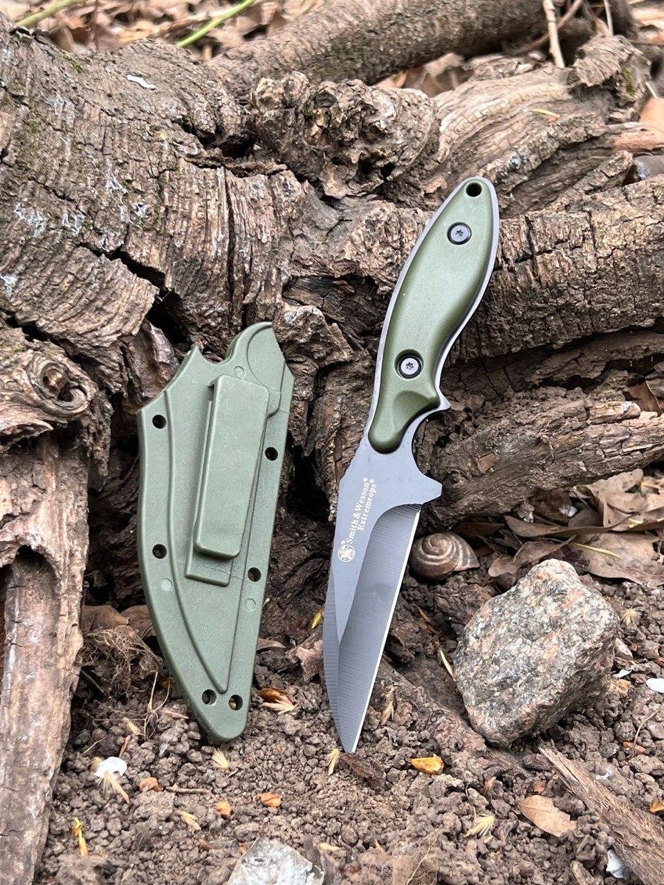 Мисливський ніж із чохлом Smith & Wesson extreme ops Олива