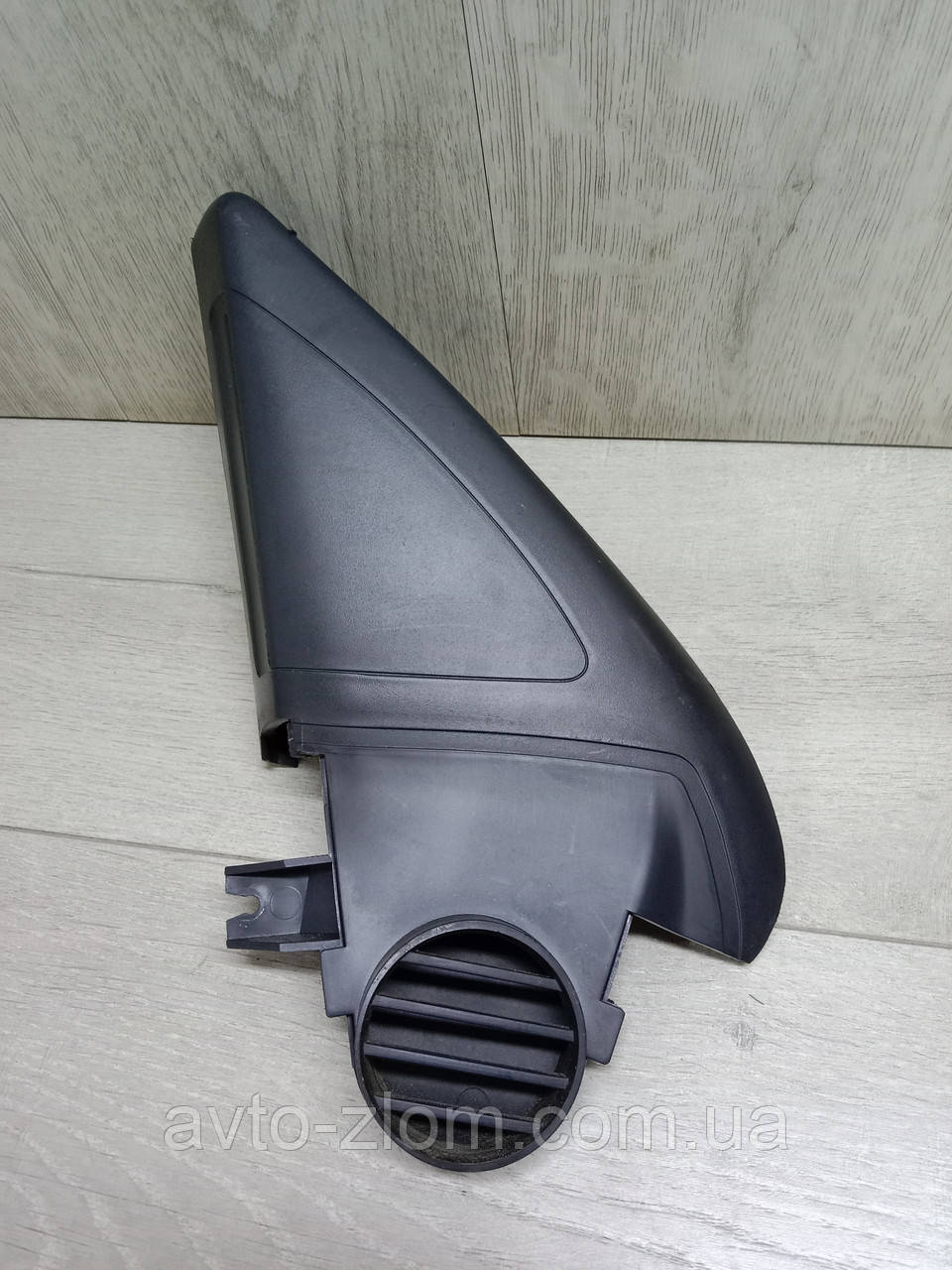 Накладка дзеркала Skoda Octavia A5. Шкода Октавія А5. Ліва. 1Z0837973.