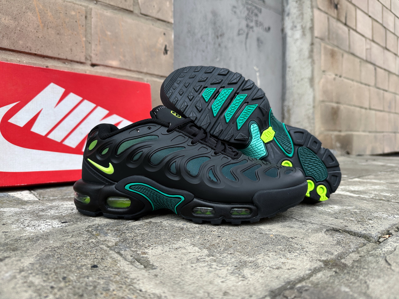 Чоловічі кросівки Nike Air Max Drift Black green чорні з зеленим