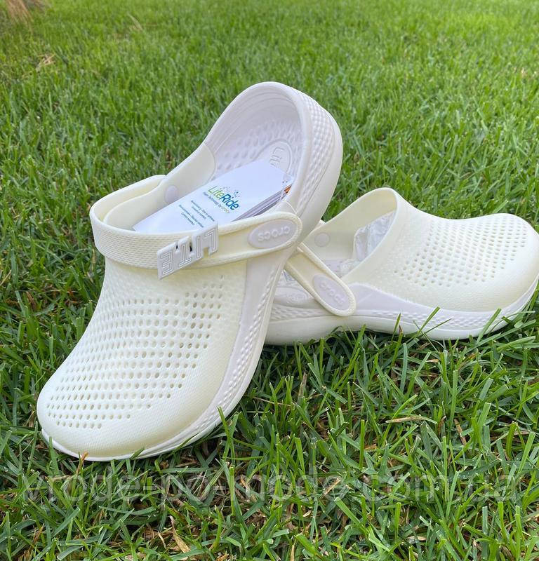 Чоловічі зручні сандалії крокси білі медичні, м'які лайтрайди для медиків Crocs LiteRide 360, оригінал