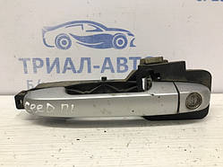 Ручка дверей зовнішня передня ліва Kia Ceed ED 1.6 DIESEL D4FB 2007 (б/у)