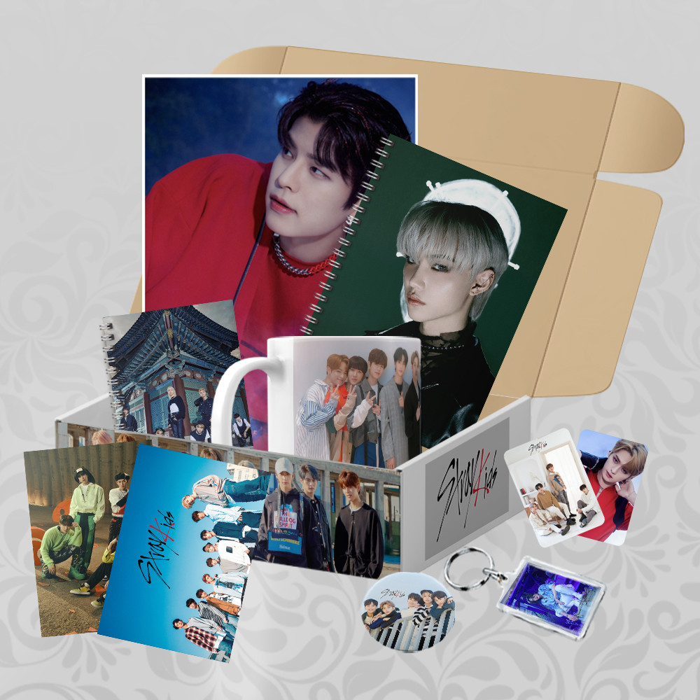 Подарунковий бокс K-pop Stray Kids 8 предметів