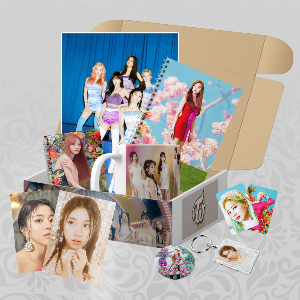 Подарунковий бокс K-pop Twice 8 предметів