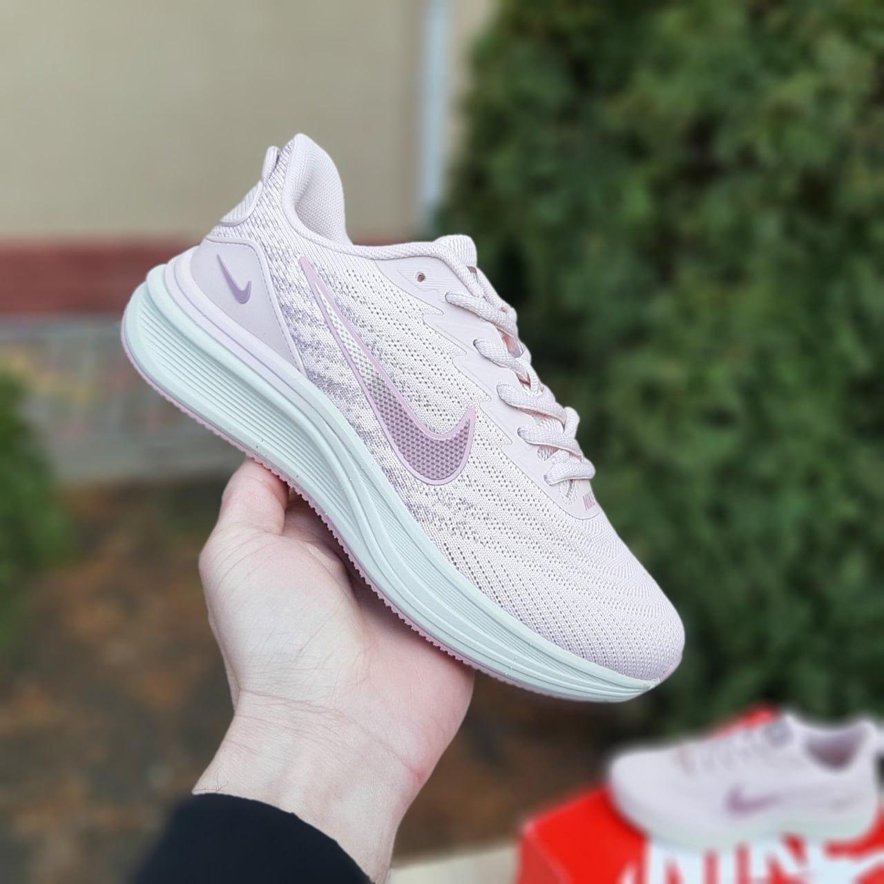 Жіночі кросівки Nike Zoom Winflo Powdery Пудра Взуття Найк Зум Вінфло текстильні демісезон