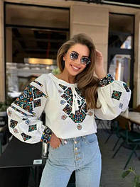 Український одяг національний (вишиванка)