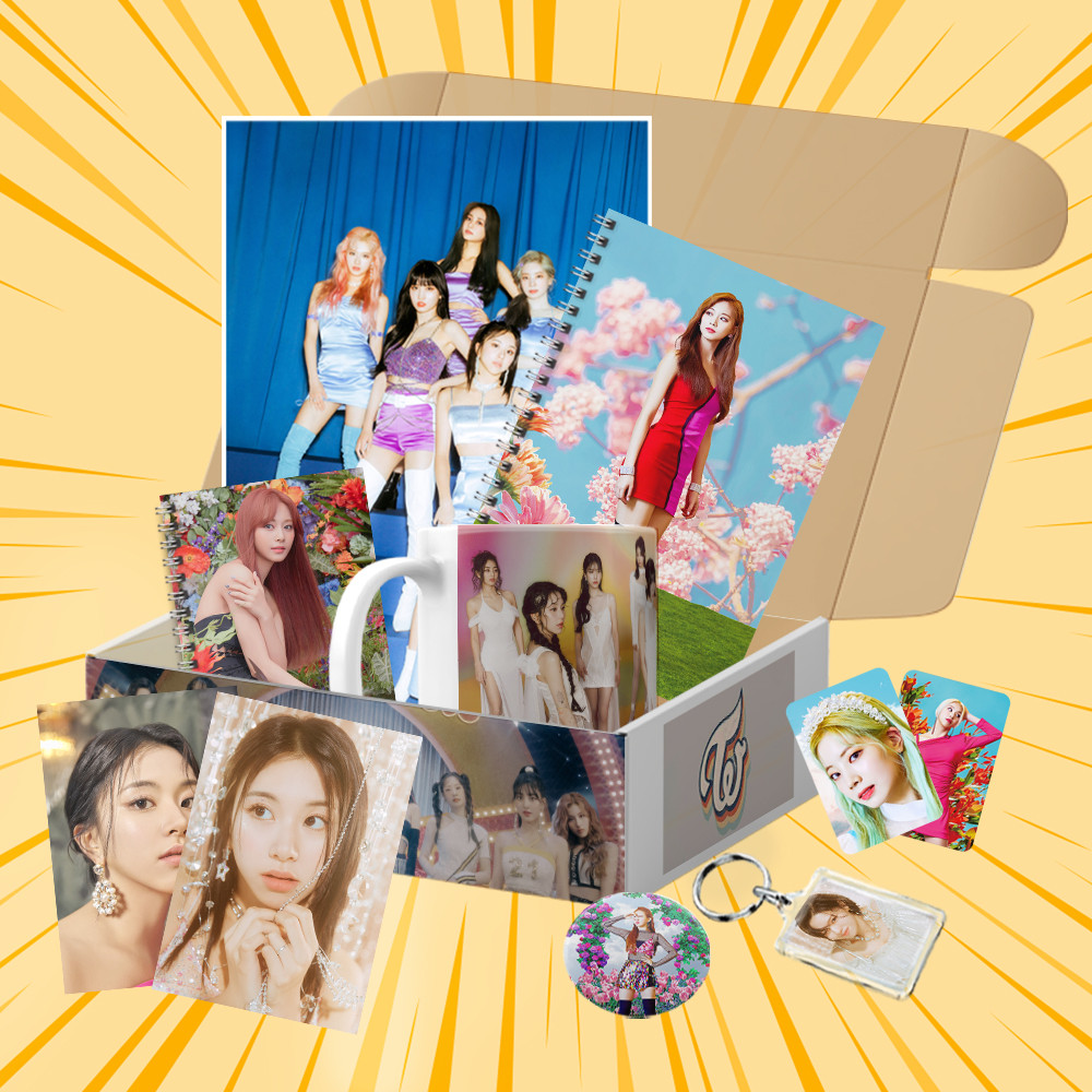 Подарунковий бокс K-pop Twice 8 предметів (Випадкові зображення)