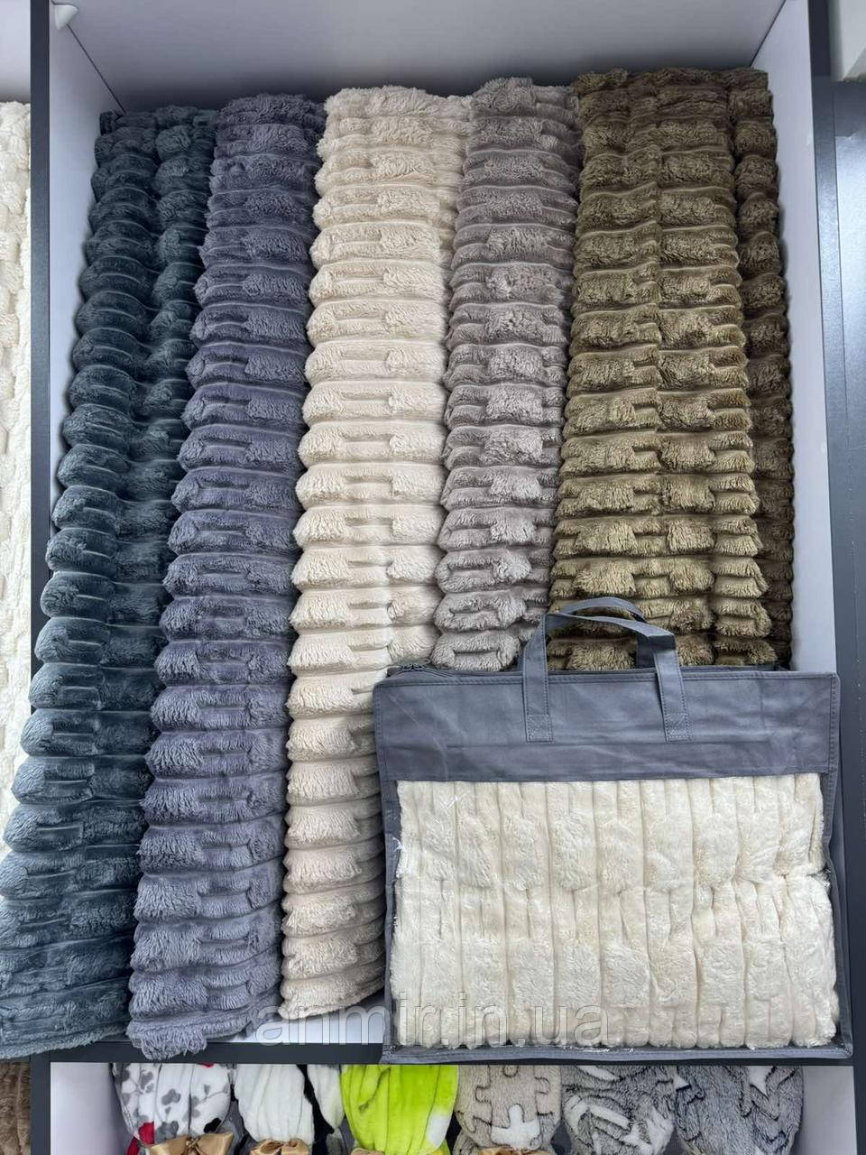 Плед-покривало ПОЛОСКА шарпей розмір 200х230х7, кольору міксом