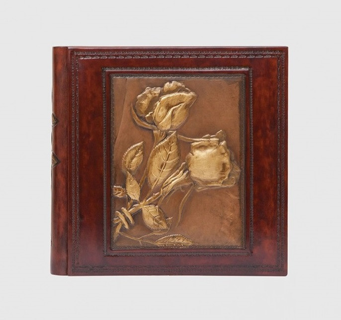 Фотоальбом весільний "Троянди" з художнім тисненням у шкіряній палітурці в подарунковому кейсі, фото 1