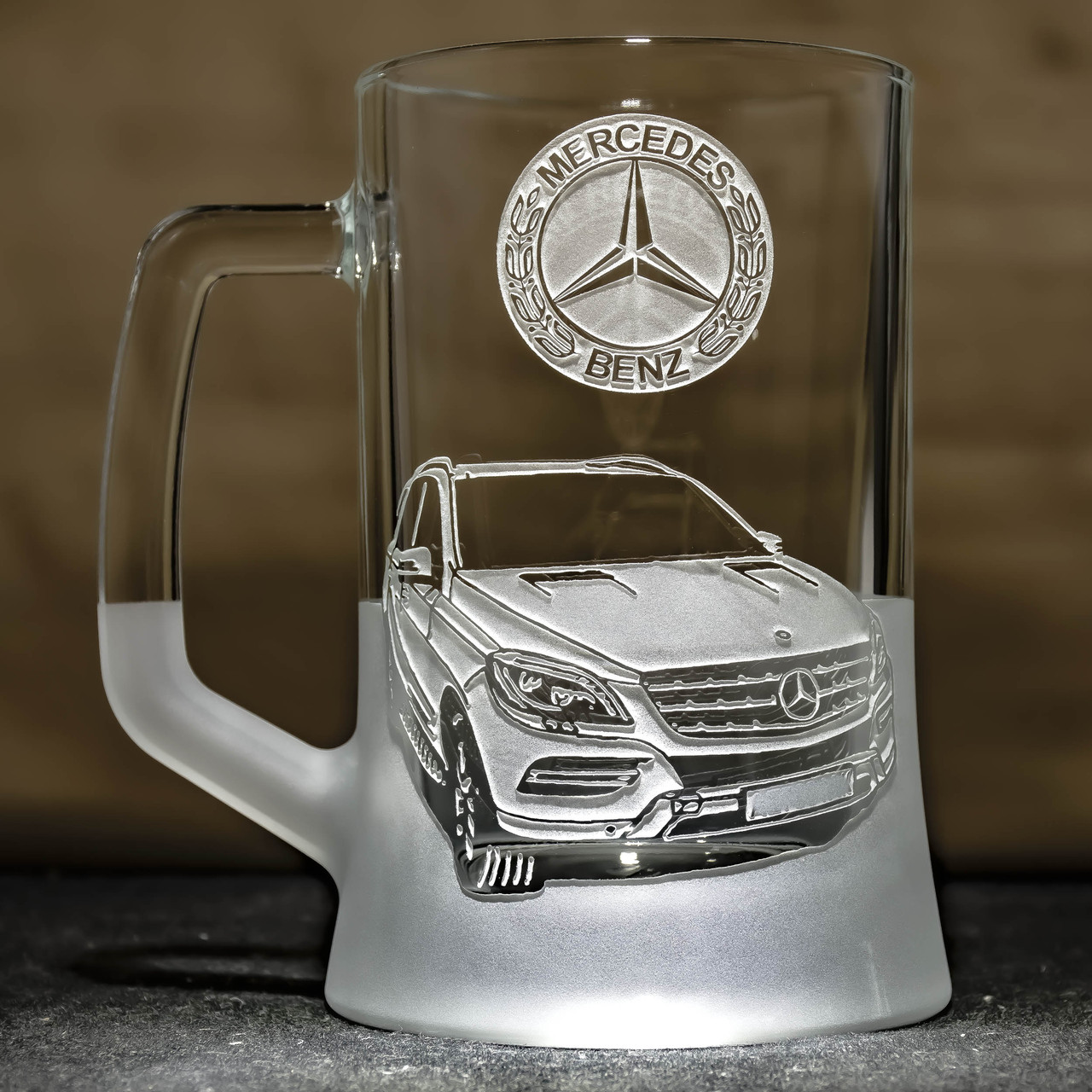Пивний келих з гравіюванням фото автомобіля Mercedes ML350 Мерседес - подарунок для водія