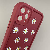 Чохол для iPhone 11 Pro Max чохол з високими бортами з ромашками на айфон 11 про макс бордовий q05j, фото 3