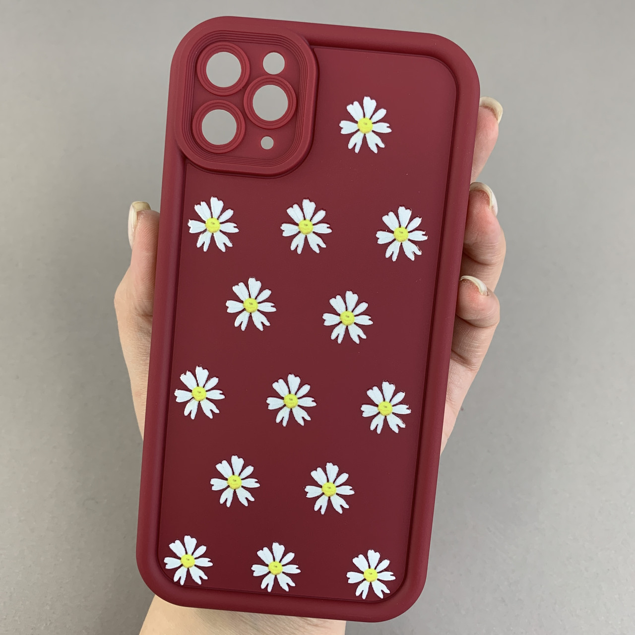 Чохол для iPhone 11 Pro Max чохол з високими бортами з ромашками на айфон 11 про макс бордовий q05j